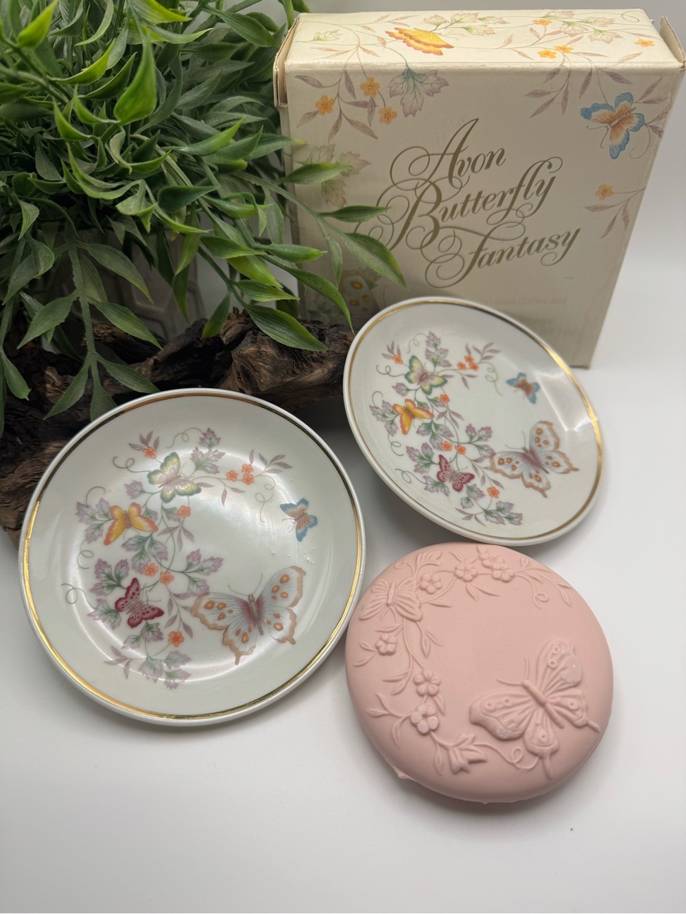 Avon “Butterfly Fantasy” porcelain plates & soap set, circa 1979 in original box